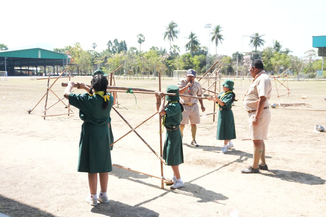 โรงเรียนปรีชานุศาสน์