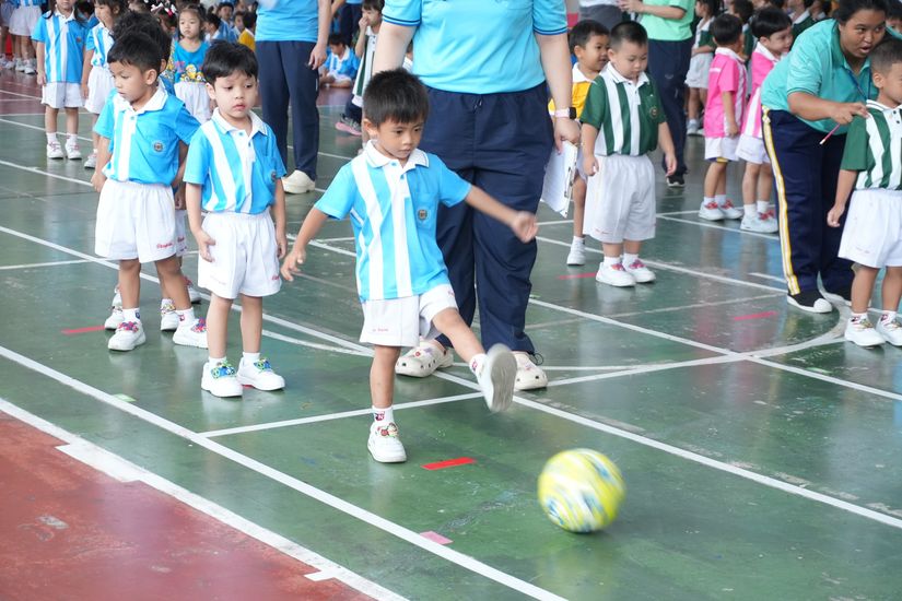 โรงเรียนปรีชานุศาสน์