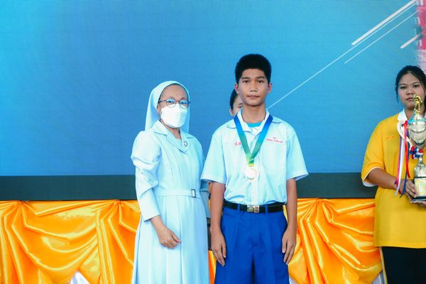 โรงเรียนปรีชานุศาสน์