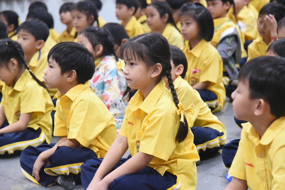 โรงเรียนปรีชานุศาสน์