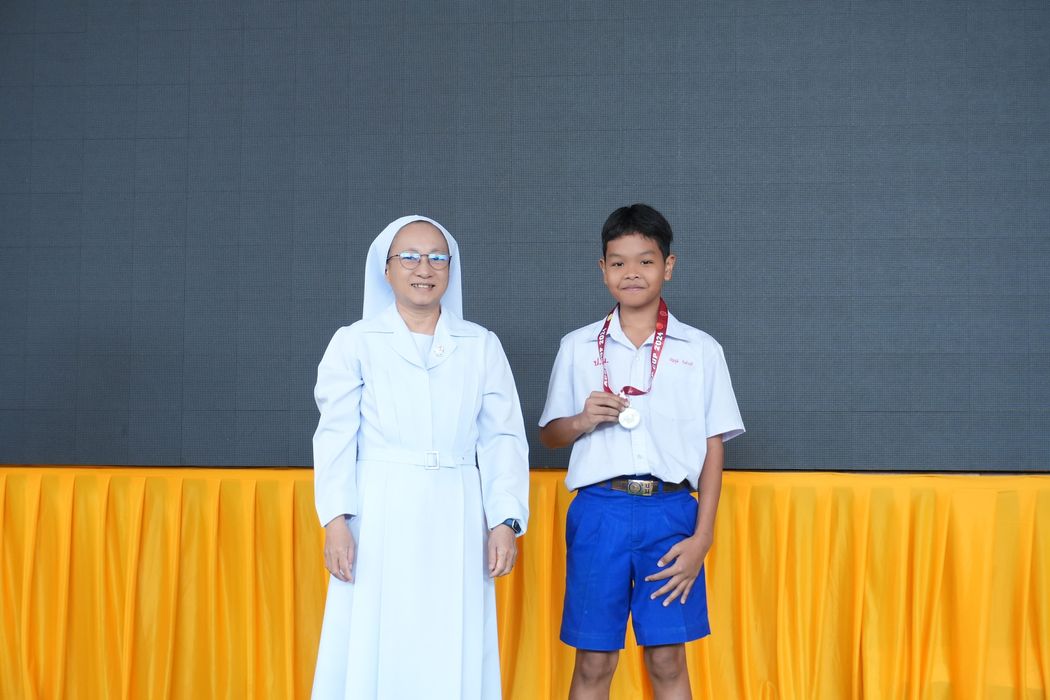 โรงเรียนปรีชานุศาสน์