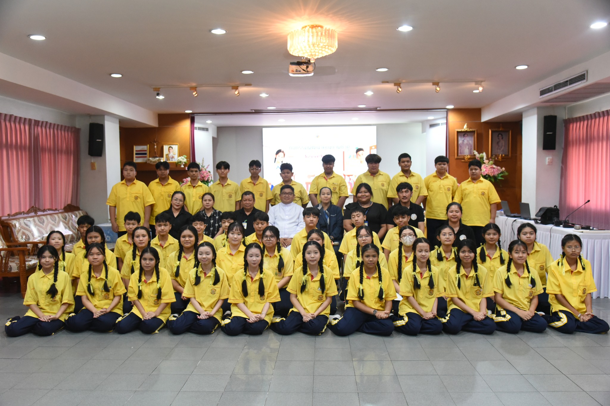 โรงเรียนปรีชานุศาสน์