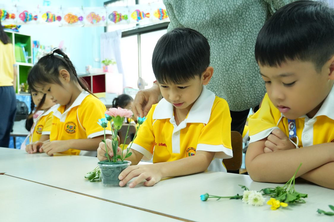 โรงเรียนปรีชานุศาสน์