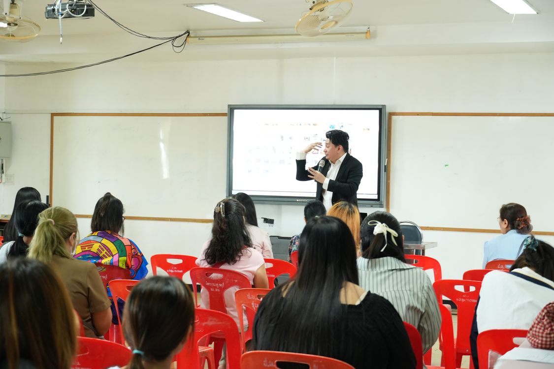 โรงเรียนปรีชานุศาสน์