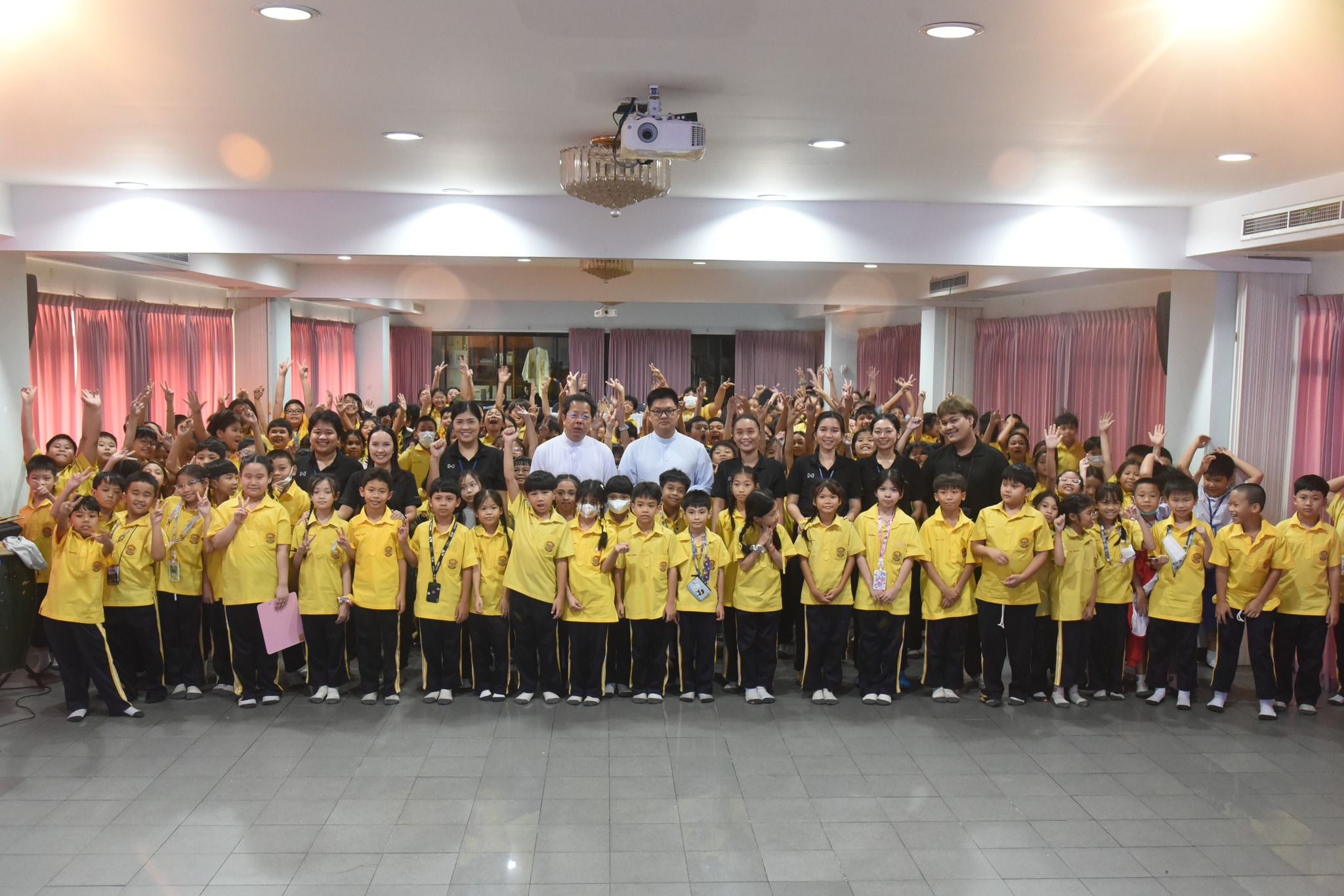 โรงเรียนปรีชานุศาสน์
