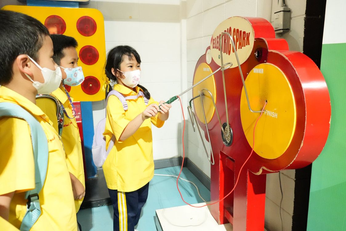 โรงเรียนปรีชานุศาสน์