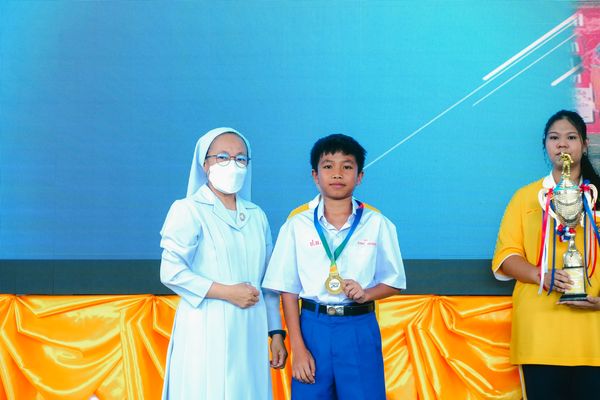 โรงเรียนปรีชานุศาสน์