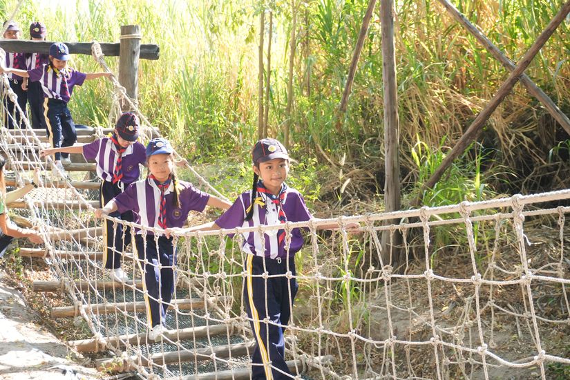 โรงเรียนปรีชานุศาสน์