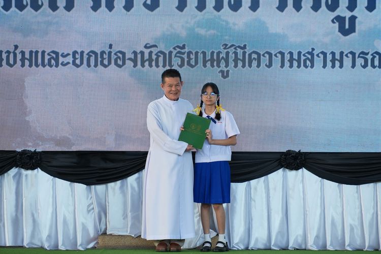 โรงเรียนปรีชานุศาสน์