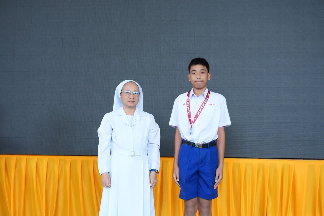 โรงเรียนปรีชานุศาสน์