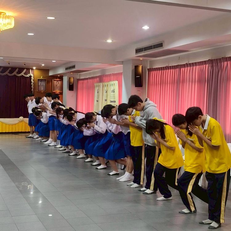 โรงเรียนปรีชานุศาสน์