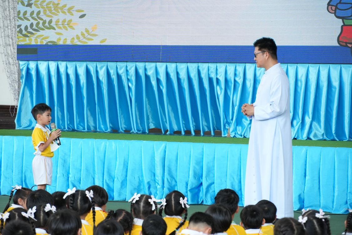 โรงเรียนปรีชานุศาสน์