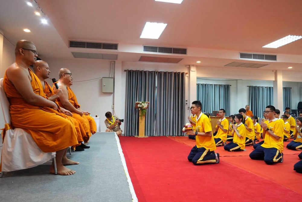 โรงเรียนปรีชานุศาสน์
