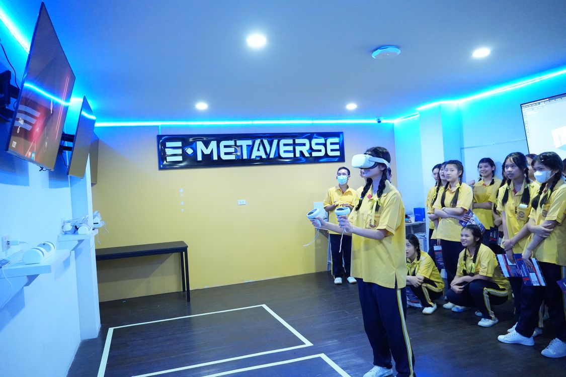 โรงเรียนปรีชานุศาสน์