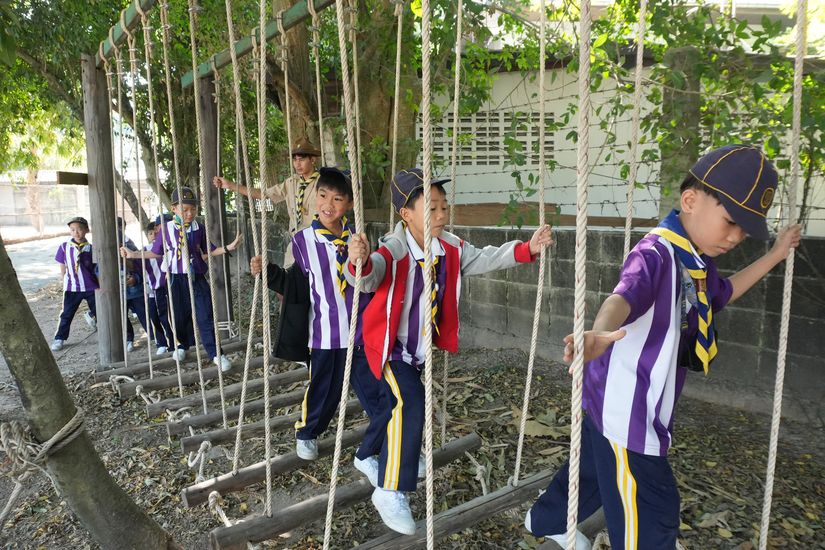 โรงเรียนปรีชานุศาสน์