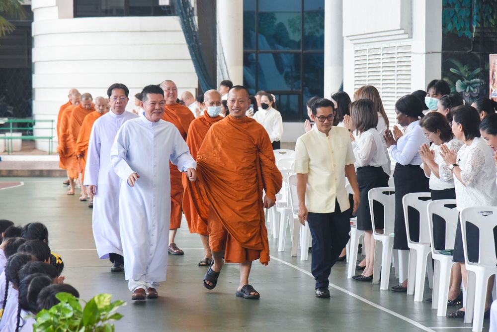 โรงเรียนปรีชานุศาสน์