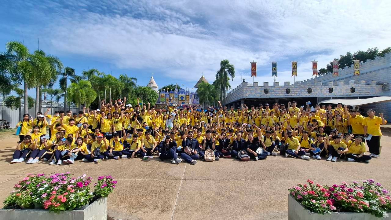 โรงเรียนปรีชานุศาสน์