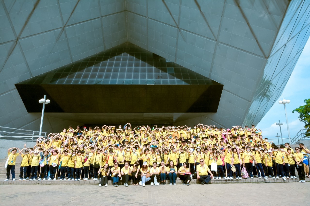 โรงเรียนปรีชานุศาสน์