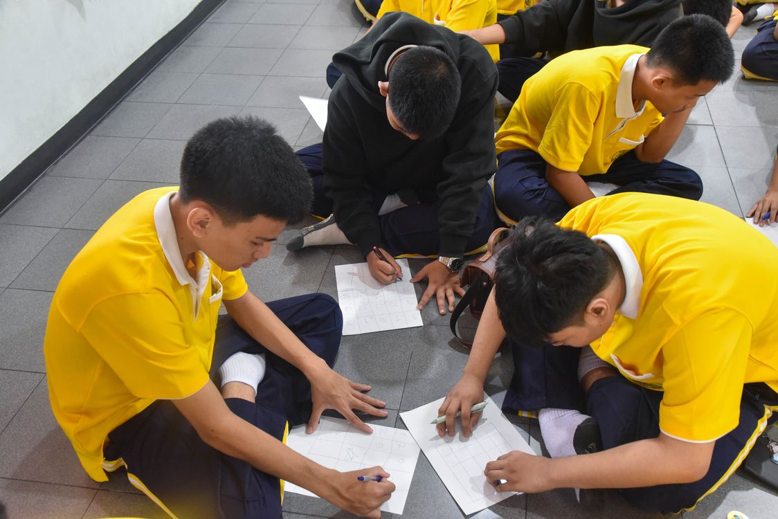 โรงเรียนปรีชานุศาสน์